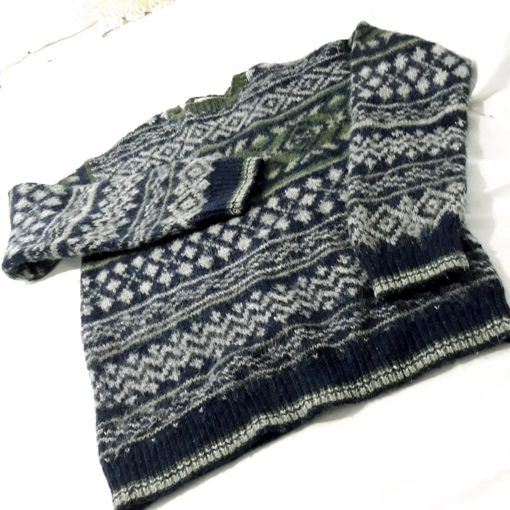 Vintage J.Crew 100% Wool Hand Knit Green and Blue Patterned Sweater Size M